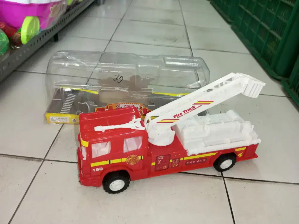 Mainan Anak Truk Pemadam Mika