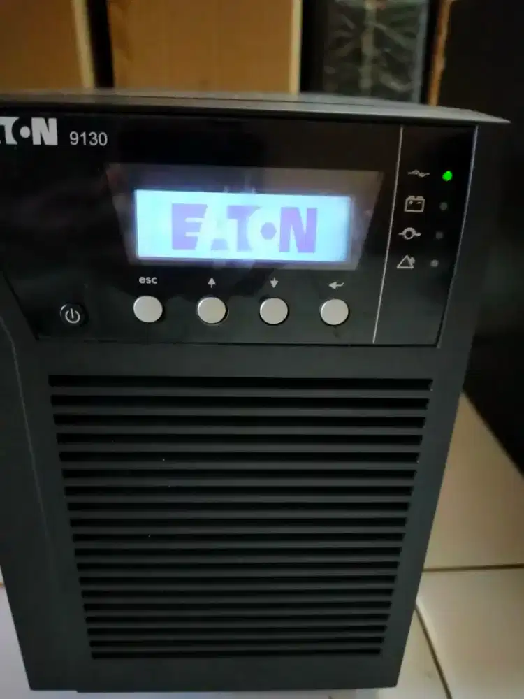 UPS gaming 1kva puresinewave eaton 9130