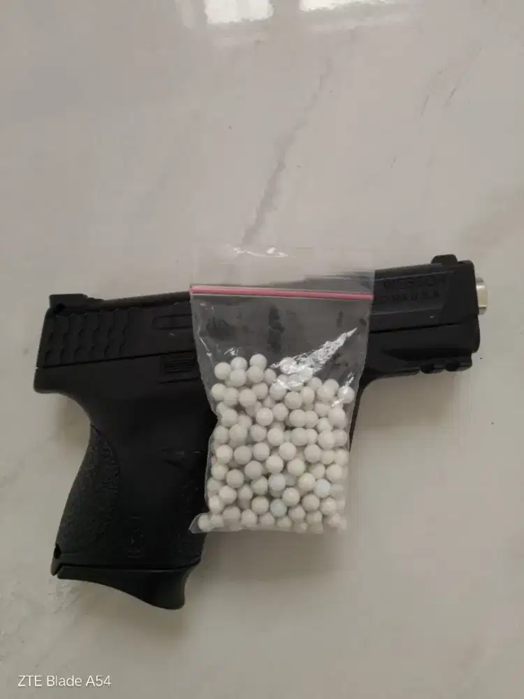 Replika mainan anak-anak