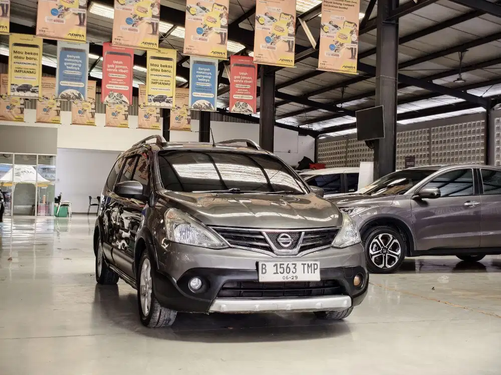 TERMURAH LIVINA XGEAR 7 SEATER AT 2013 GREY Pajak panjang no pr dp 20