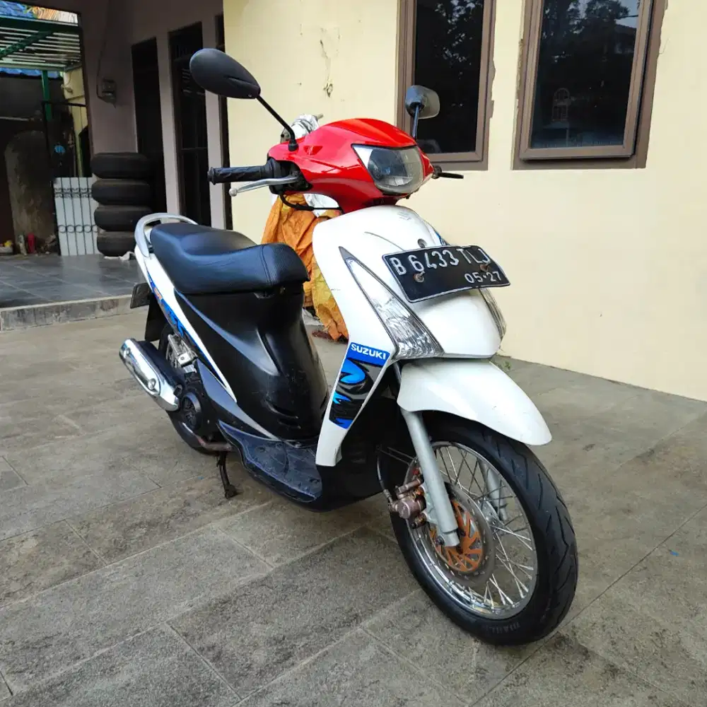 SUZUKI SPIN 125 OLD 2006 PUTIH