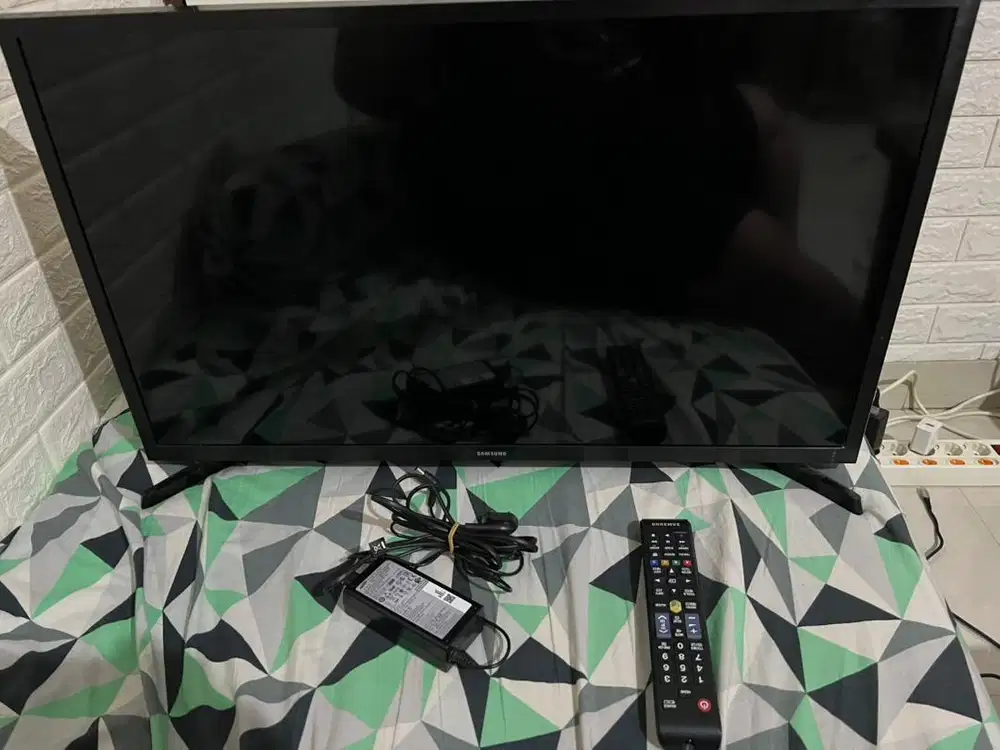 Samsung LED TV UA32N4300AK 32 inch