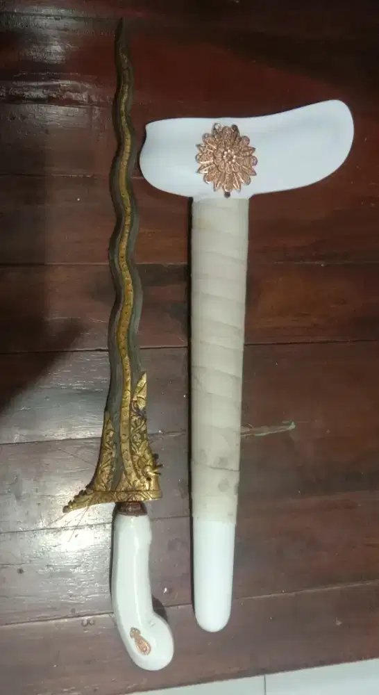 Keris Tinatah Dapur Naga