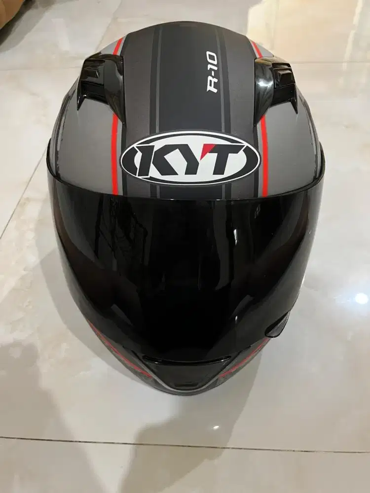 Helm kyt r-10 good condition