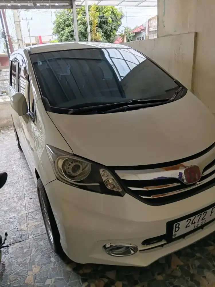 Di jual honda freed 2012 pajak off 3x