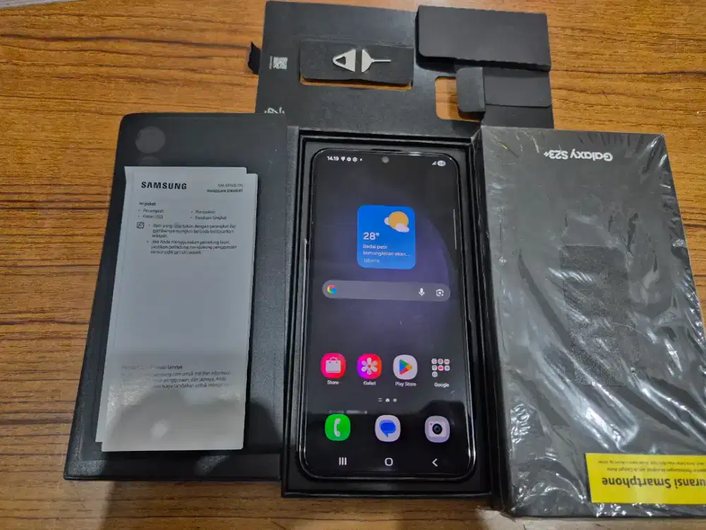 Samsung S23 plus 8/512gb sein