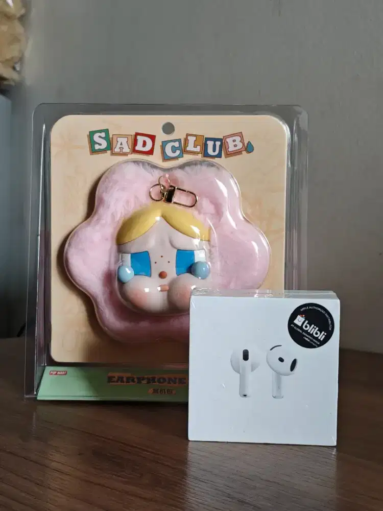 [GARANSI RESMI] AirPods Gen 4 BARU segel new bonus earphone case