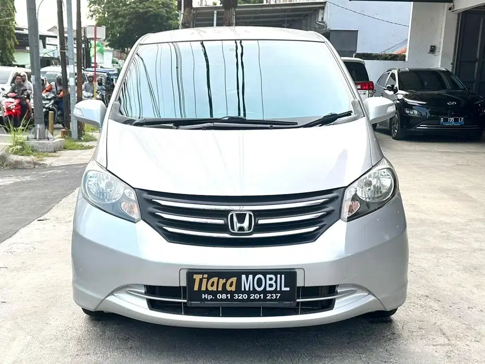 Honda Freed 1.5 E PSD Automatic Th 2011