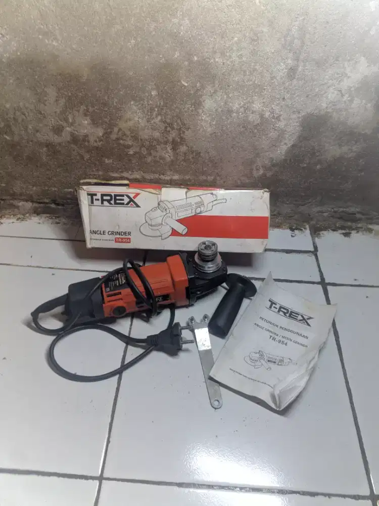 Gerinda T-REX Angle Grinder TR-954 – Kondisi Mulus & Siap Pakai!
