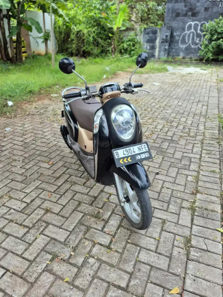Dijual Honda Scoopy tahun 2013 pajak hidup panjang mesin bagus