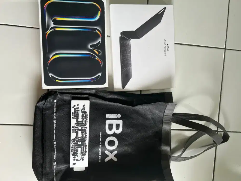 Dijual iPad Pro 11 M4 512gb + magic keyboard +pencil pro