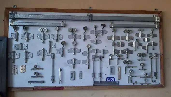 Menjual Komponen pintu garasi Rell, Roda, engsel WINA SS