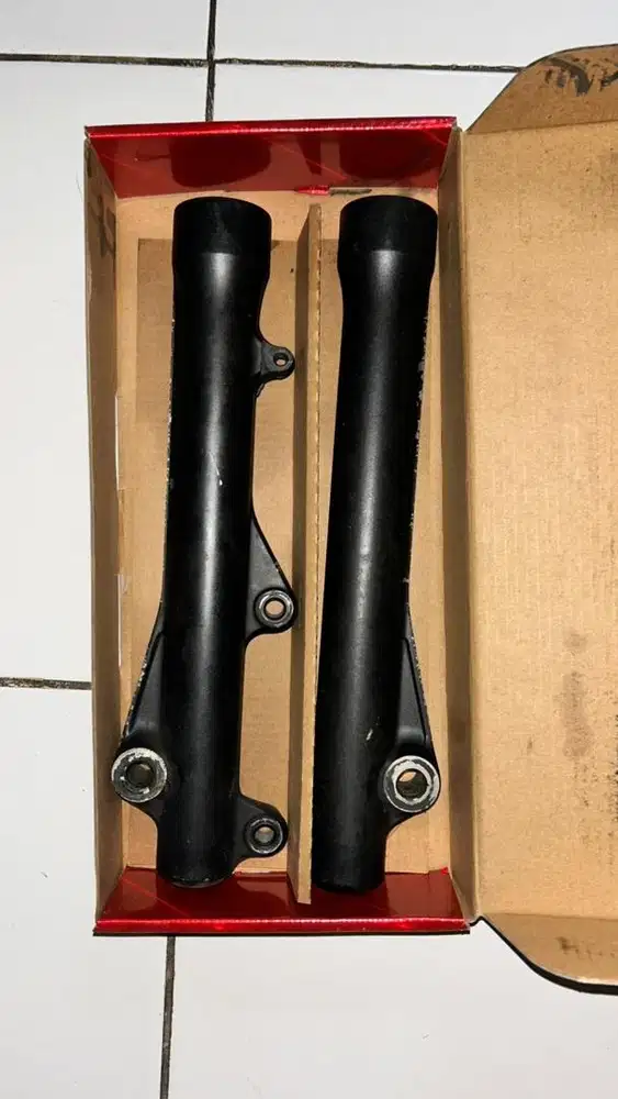 Shockbreaker depan Vario 125