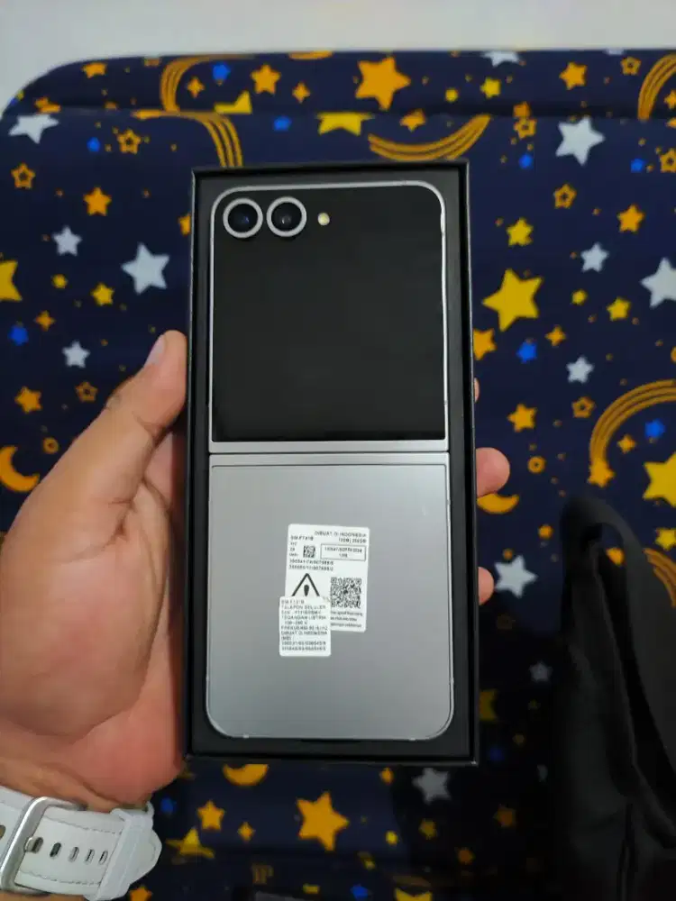 Samsung flip 6 12/256