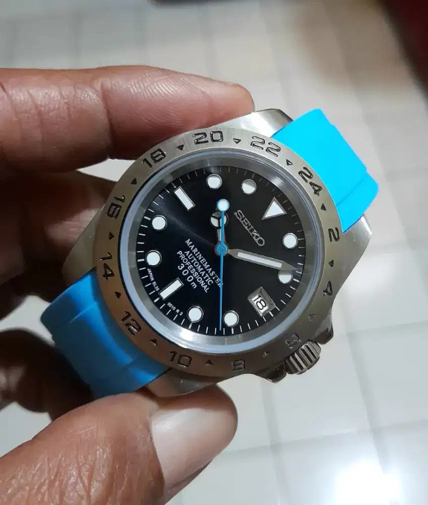 Seiko mod explorer tiffany blue nh35 movement automatic