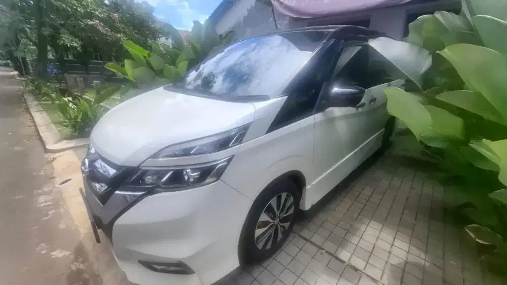 NISSAN SERENA HWS 2.0 (Two tone white black) 2019