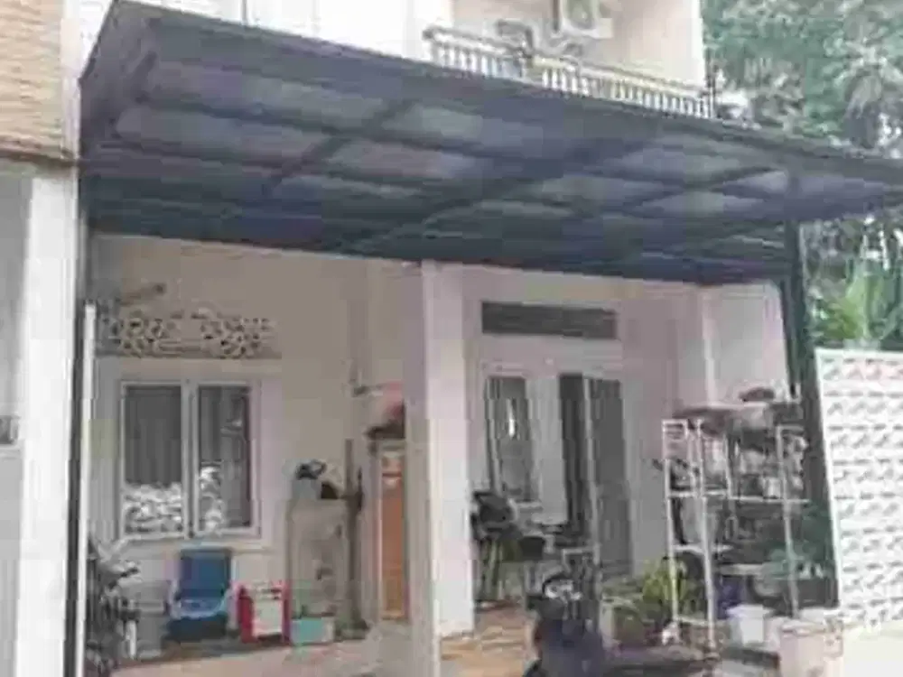 Dijual Rumah Strategis 2 LT 3 KM dekat dengan Stasiun KRL