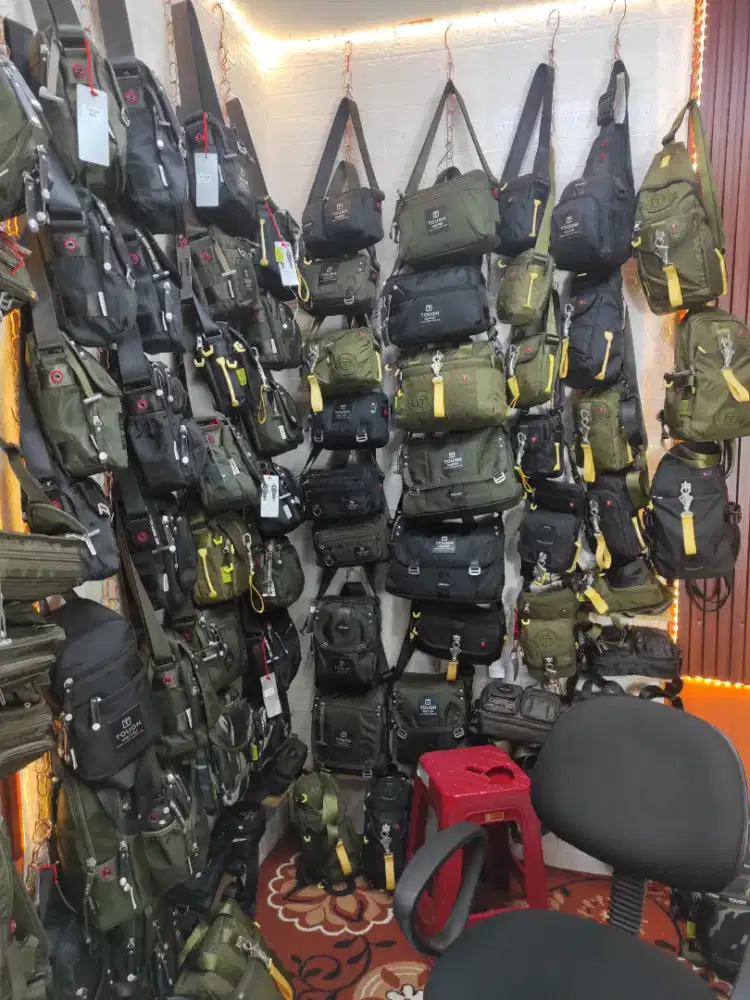 Dicari Host Live Streaming