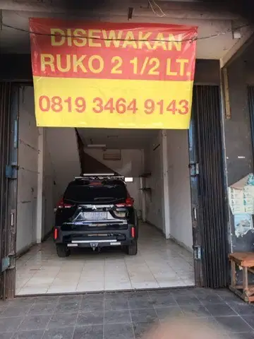 DISEWAKAN RUKO 2 LANTAI STRATEGIS JALAN RAYA DEKAT TOL BSD BINTARO