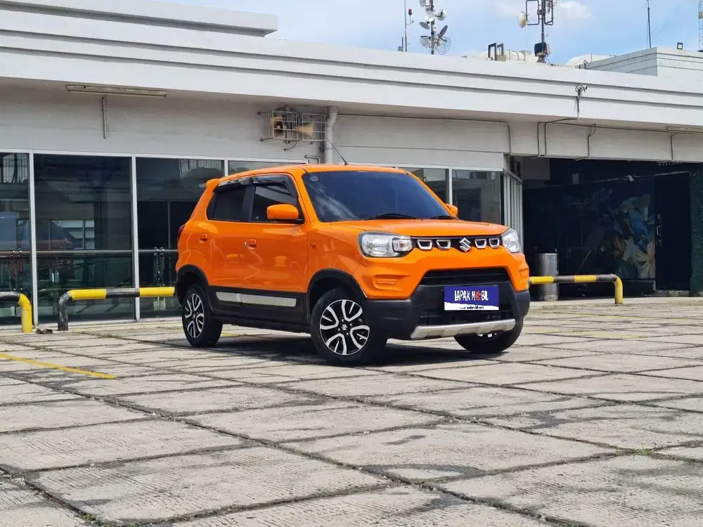 Suzuki S-Presso 1.0 AGS Matic 2023 low Km 13rb Tangan 1