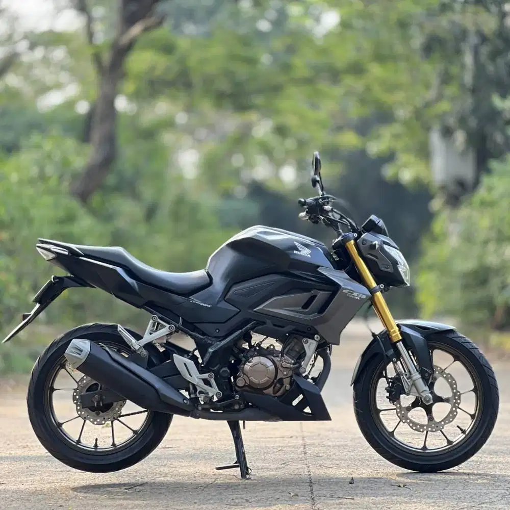 HONDA NEW CB 150R HITAM 2023 KM LOW PAJAK PANJANG SIAP RIDING
