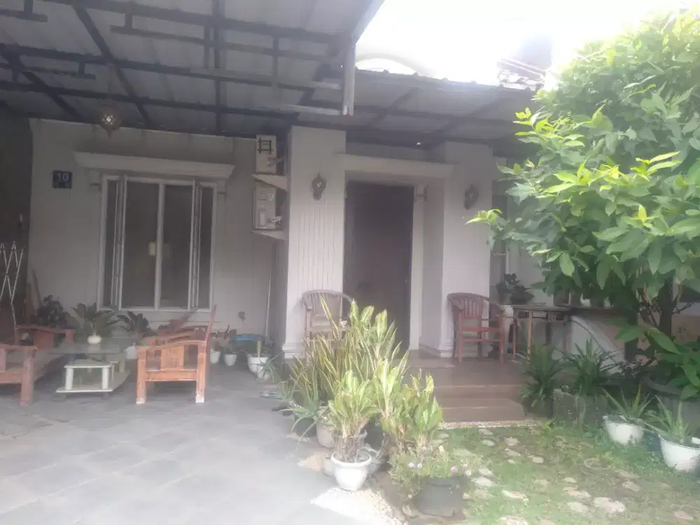 Dijual segera hub dining/Dira