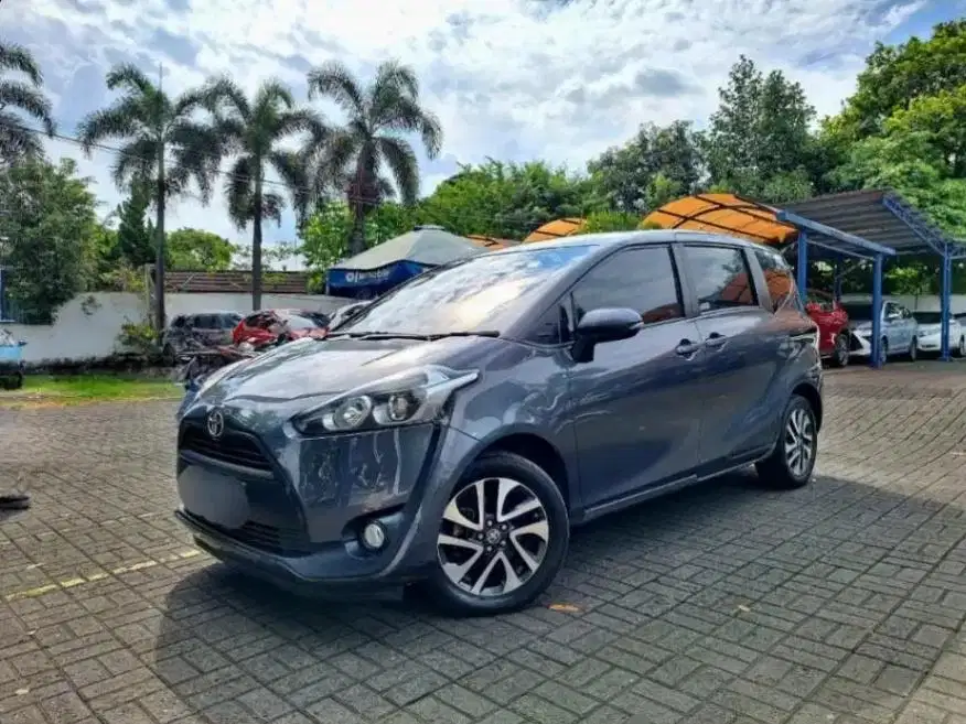 PROMO Toyota Sienta 1.5 V Bensin-AT 2017 SZK