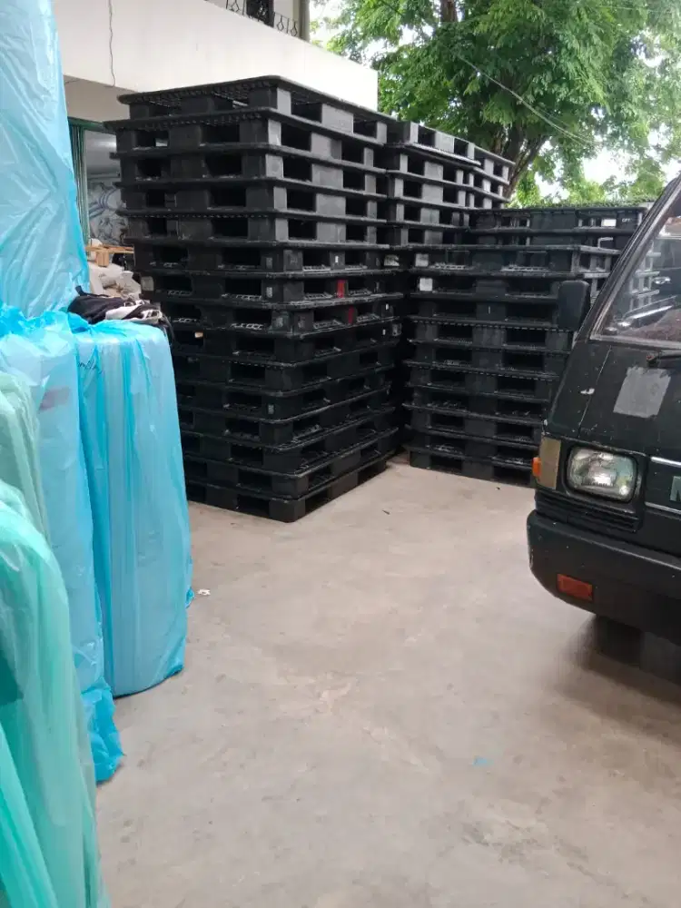 Palet plastik baru dan bekas dengan harga yang murah