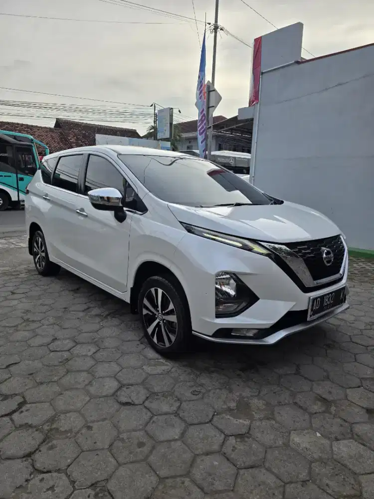 Livina VL matic 2022 istimewa low km