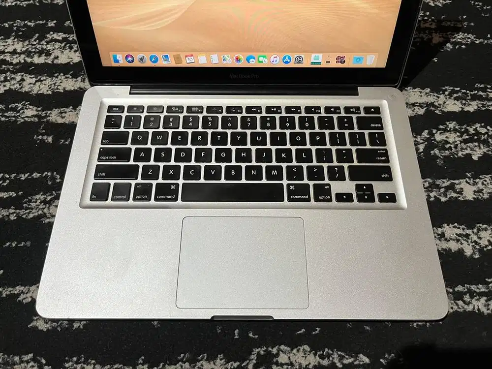 MacBook Pro MD102 13 inch Core i7 8Gb SSD 256Gb Hdd 750Gb Nominus