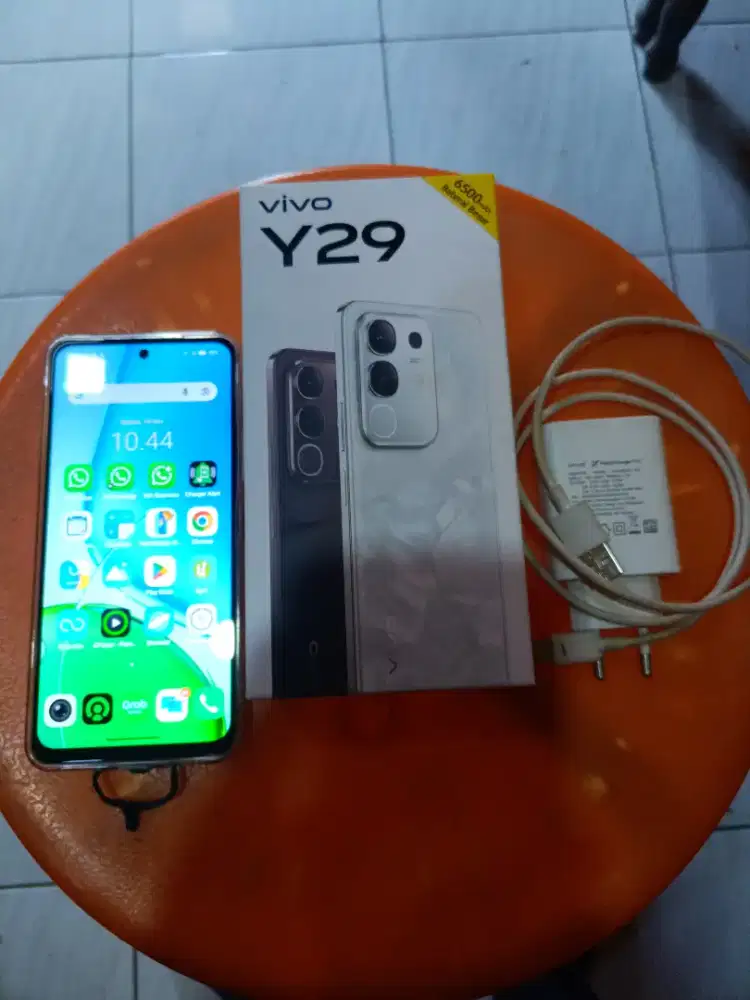 Vivo Y29 warna putih