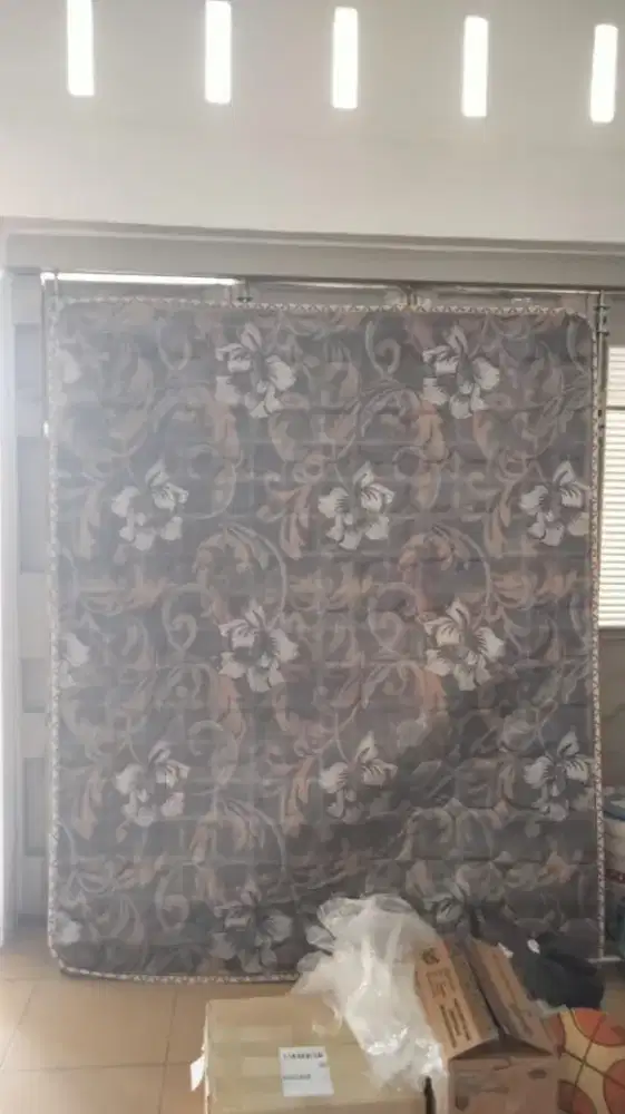 Dijual springbed bekas dengan kondisi apa adanya