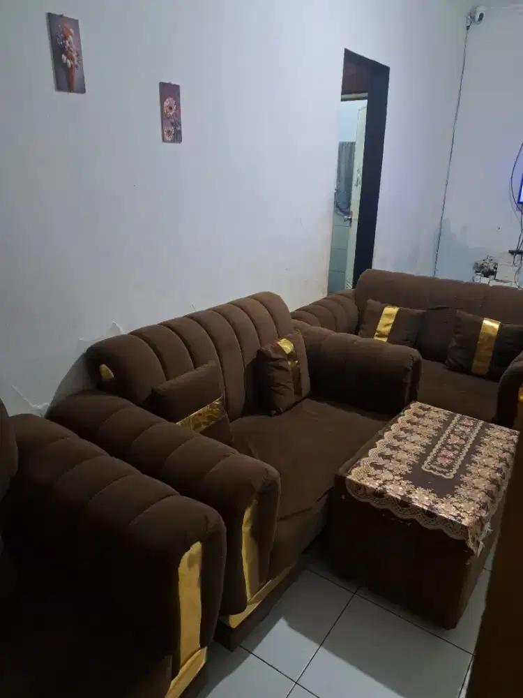 Kursi sofa masih baru