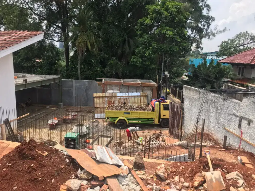 Jasa buang puing dan tanah