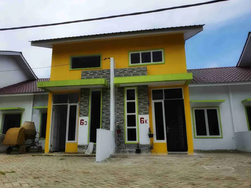 RUMAH DALAM KOMPLEK DEKAT POLDA SUMUT