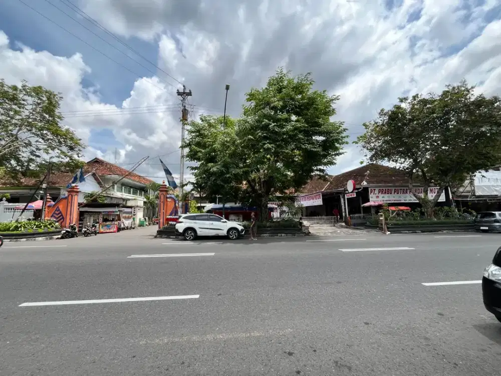 Tanah TIMUR KRATON JOGJA, Tepi Aspal, Hitung Tanah Saja