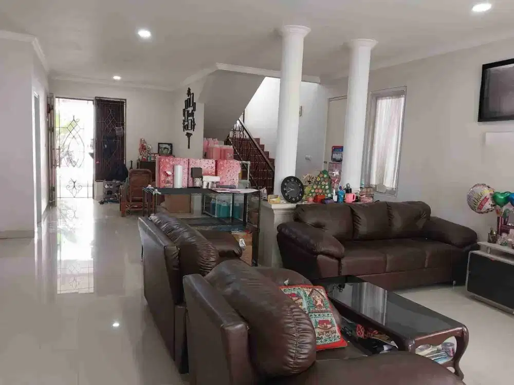 Rumah Tinggal 2 Lantai
Dalam Cluster di  Gading Serpong