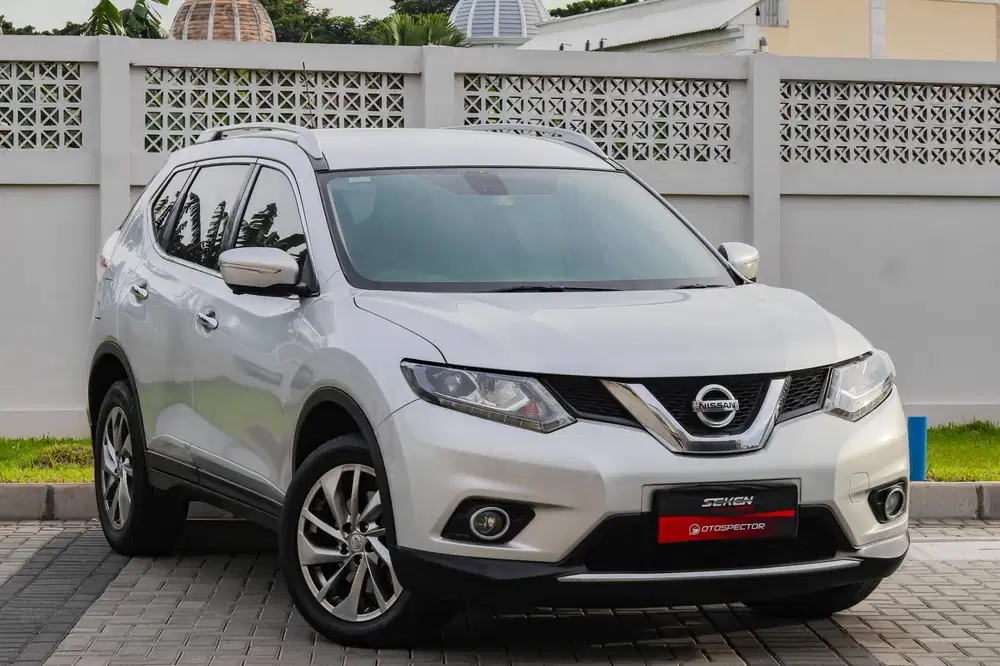 Nissan Xtrail 2.5 T32 X-Trail AT Matic 2016 Silver Metalik.