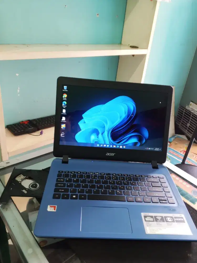 Laptop Acer a314 A4 SSD Samsung 250gb baterai keyboard baru MURAAHH