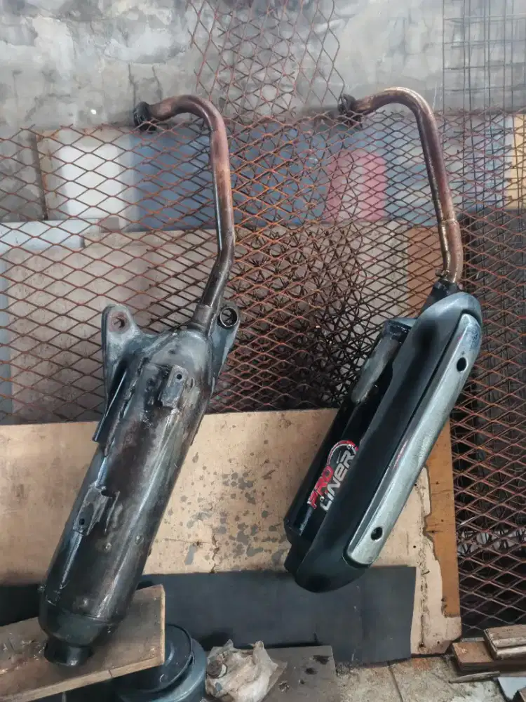 2 knalpot Mio original bobokan dan racing
