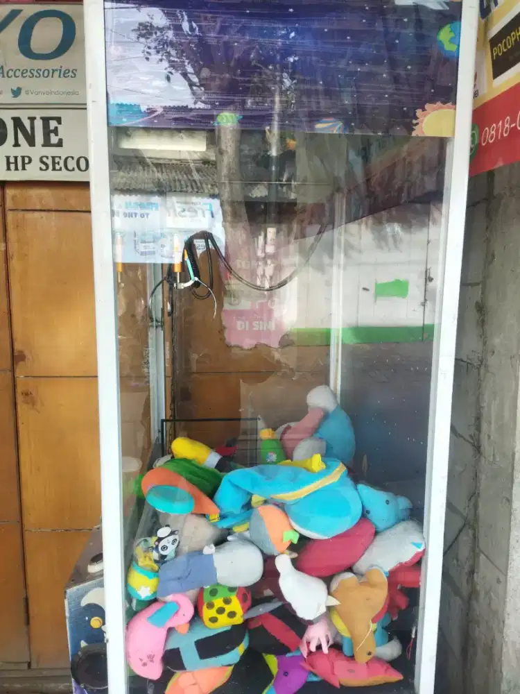 Mesin Game Capit Boneka Seru & Ramai peminat