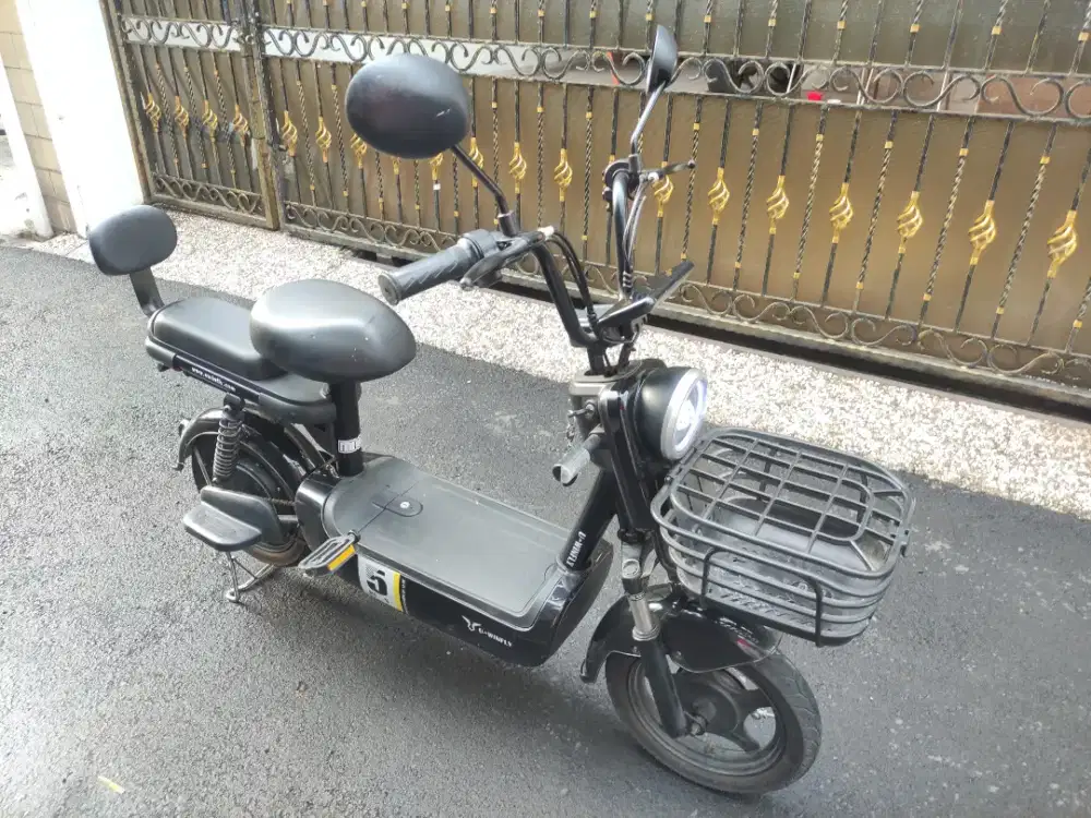 Sepeda Listrik Uwinfly RF5 2023 Mulus Nego