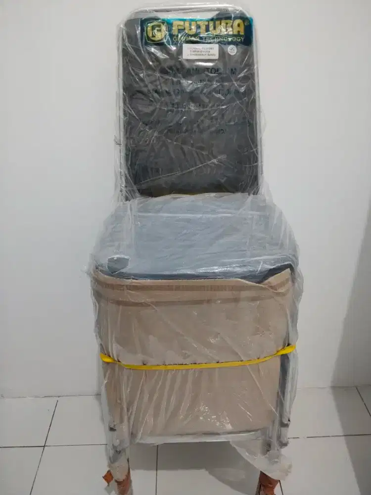 12 Pcs Kursi Susun Futura