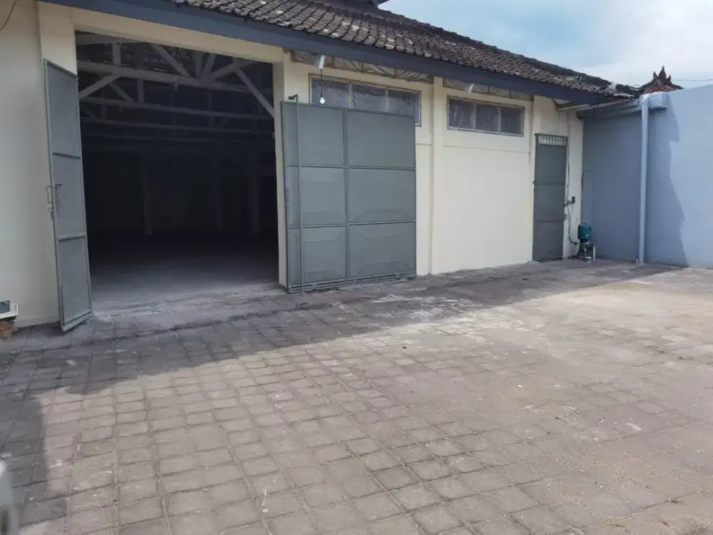 DIKONTRAKKAN GUDANG STRATEGIS DI DENPASAR UTARA ( IV )