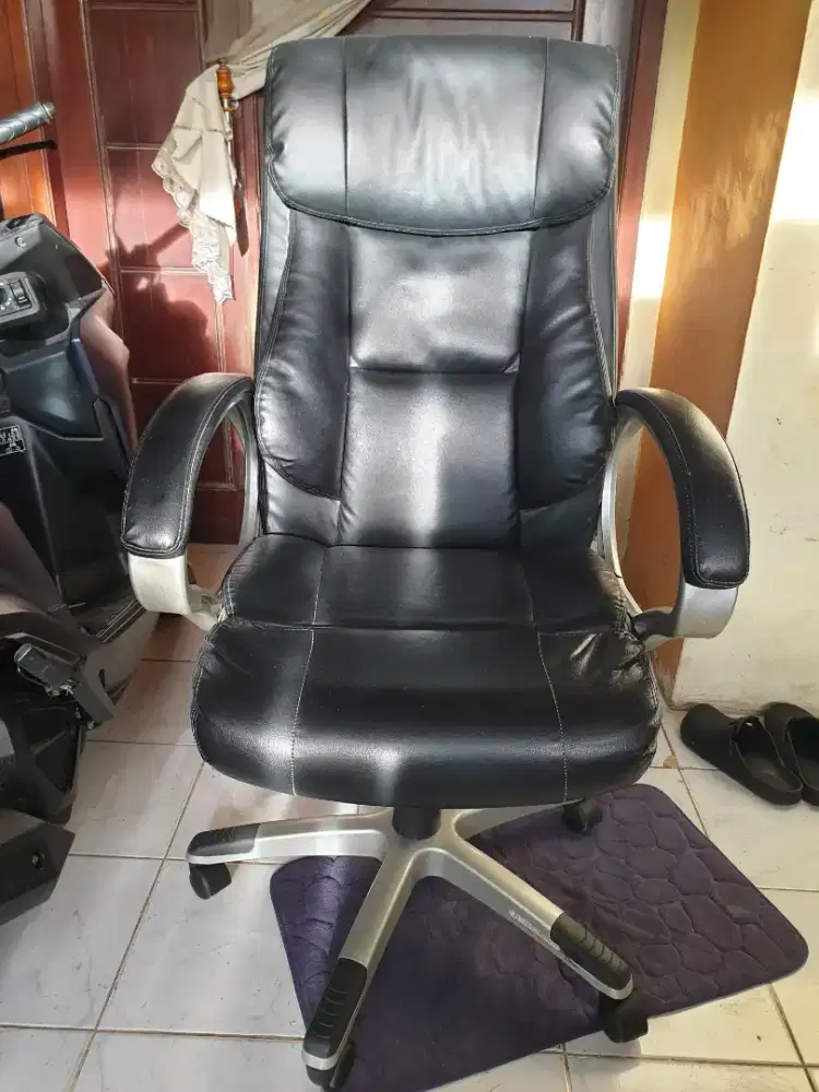 Kursi kantor informa umura