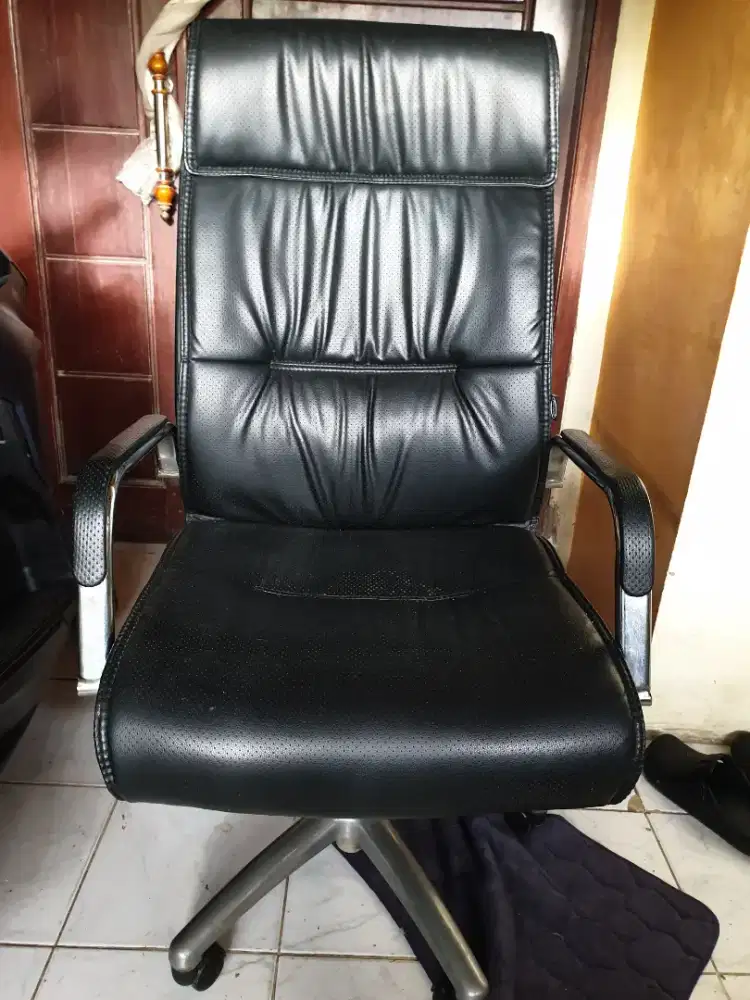 Kursi kantor informa