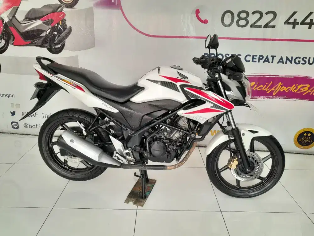 SATSET HONDA CB 150 R 2014