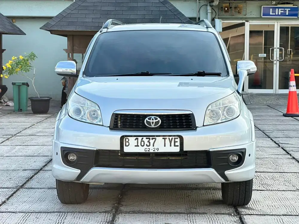 [7 seater] rush trd sportivo 2014 rush s trd 2015 rush s 2016