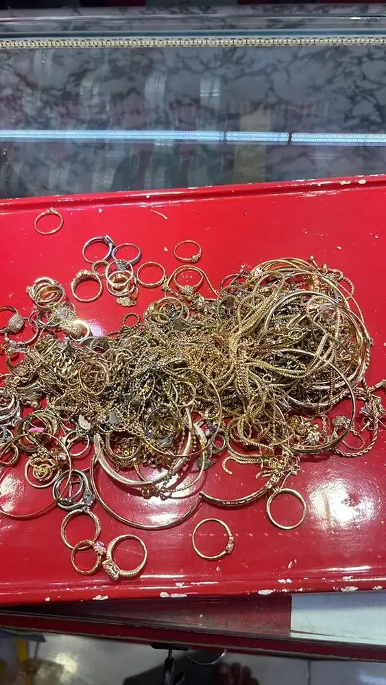 Terima jual beli emas , logam mulia dan berlian tanpa surat