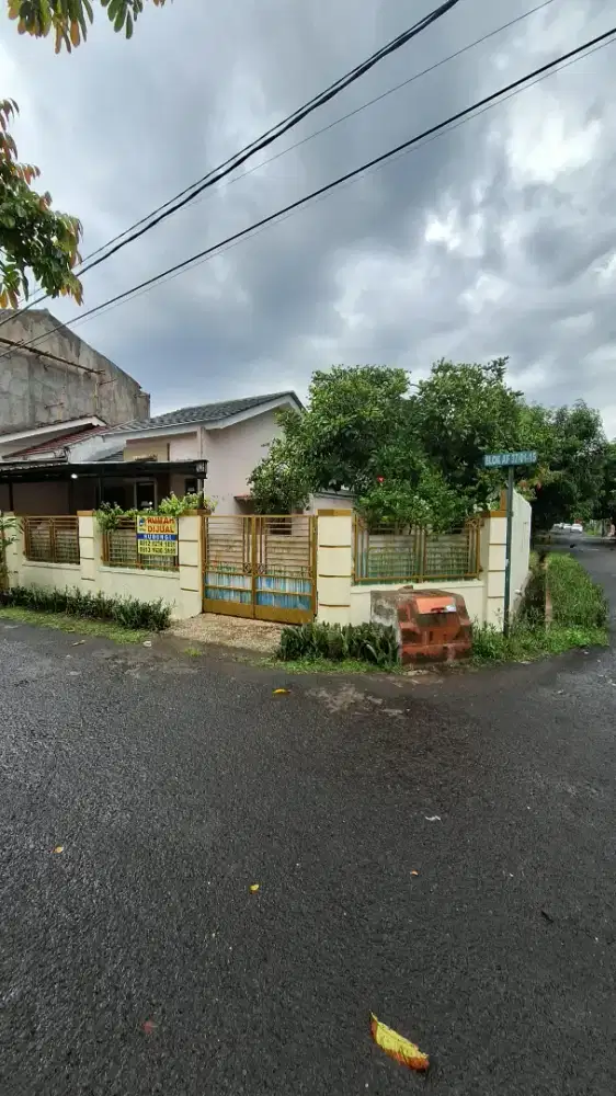 Dijual Rumah Hoek